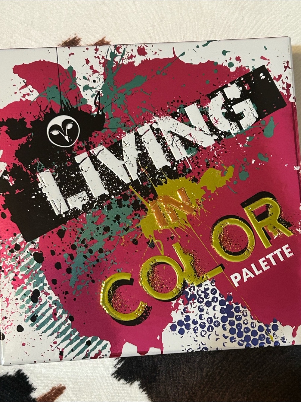 NIB Living In Color Eyeshadow Palette